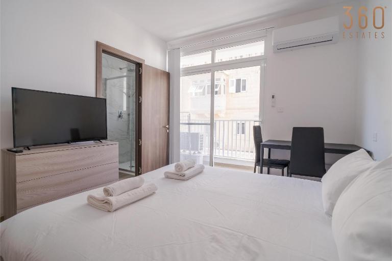 Comfortable Studio Near the Seafront with Free WiFi and Air Conditioning - Ferienwohnung Gzira