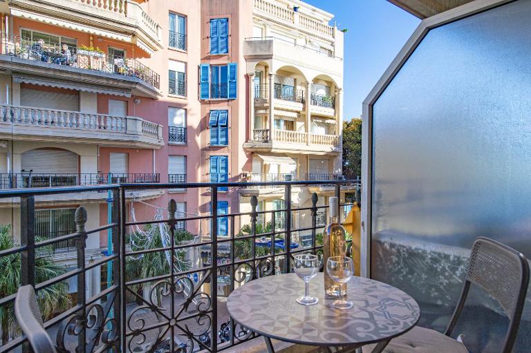 Appartement centre ville près de la plage - B&B Mentone
