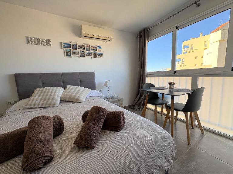 Sweet Dreams Apartment, estilo y confort en 1ª línea, Renovado, Práctico y Anfitrión 5 Estrellas" - Ferienwohnung Empuriabrava