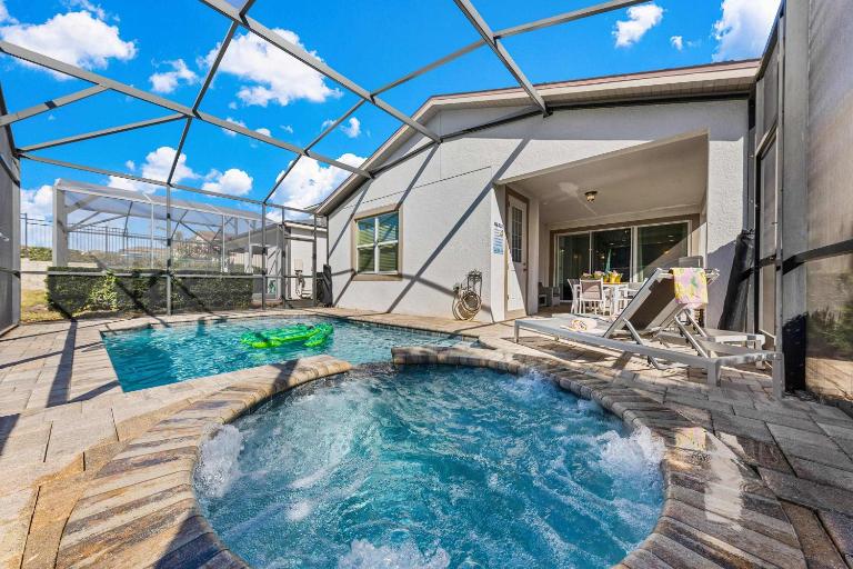 5Bd Villa Private Pool & Spa at Solara Resort 1820 - B&B Kissimmee