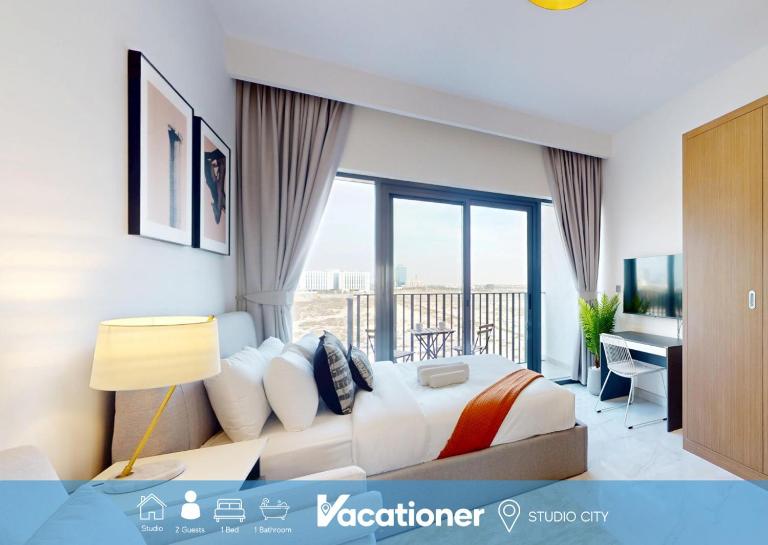 Vacationer Holiday Homes l Modern Studio l Community Views l Free Gym, Pool - Chambres d'hôtes Dubaï