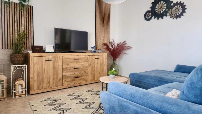 Scenic Sea View,Three Bedroom Villa with Pool - Ferienwohnung Trogir
