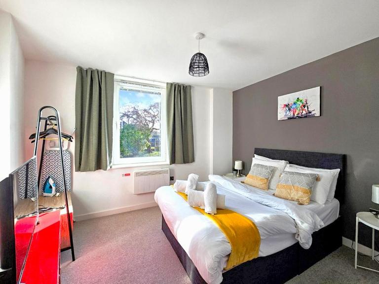 The Post House One by Fortuna Property Portfolio - B&B Gloucester