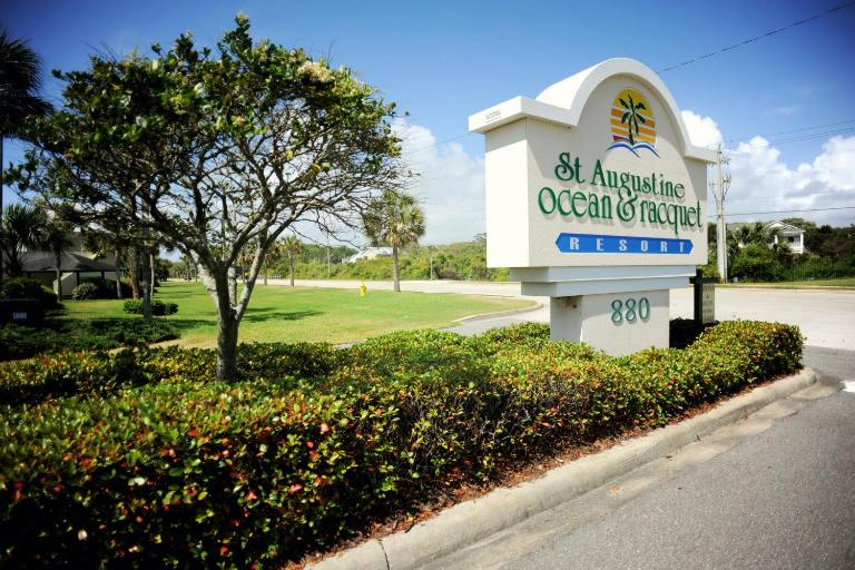 Lovely Oceanside Home w/Outdoor Shower/Free WiFi/Shared Pool/Hot Tub/Tennis/AC - Bed and Breakfast Saint Augustine