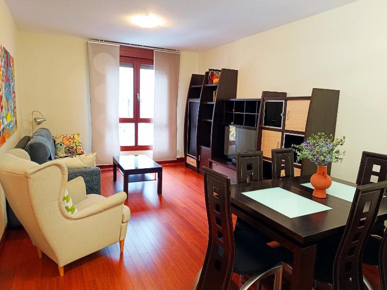 Amplio con 2 baños y 4 camas dobles - Bed and Breakfast Bilbao