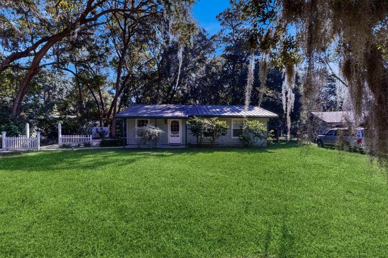 Cozy cottage near the beach with internet, AC, Washer/Dryer - B&B Fernandina Beach