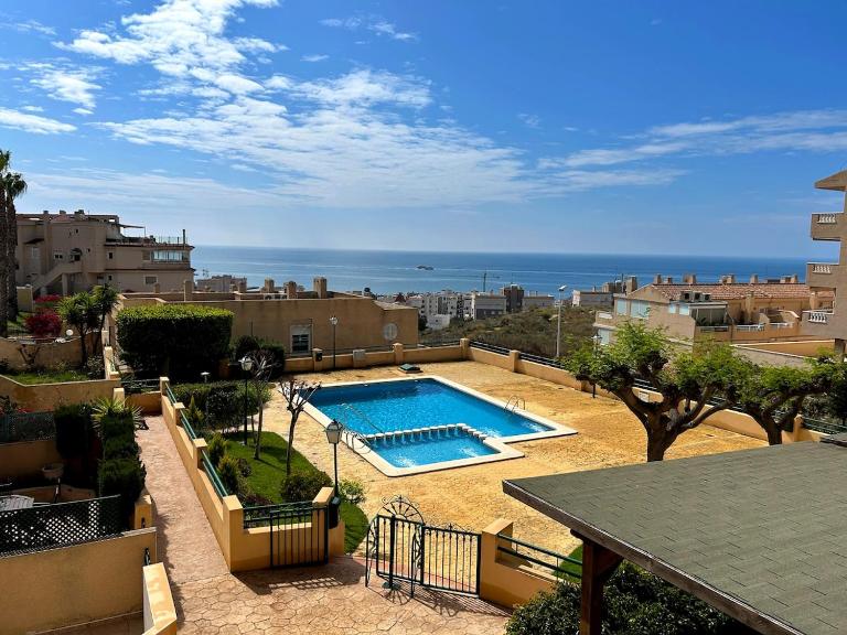 Sea View Apt, Pool & Garden, Walk to Beach & Park - B&B Santa Pola