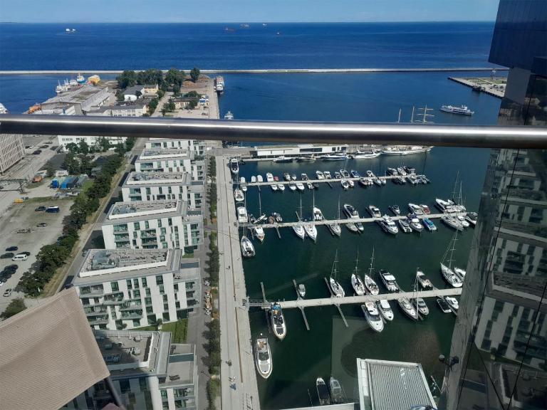 ICONIC SAIL-SHAPED PANORAMIC PENTHOUSE - 28th Floor - Sea & City View- Szklany Narożny Wierzchołek Sea Towers - B&B Gdynia