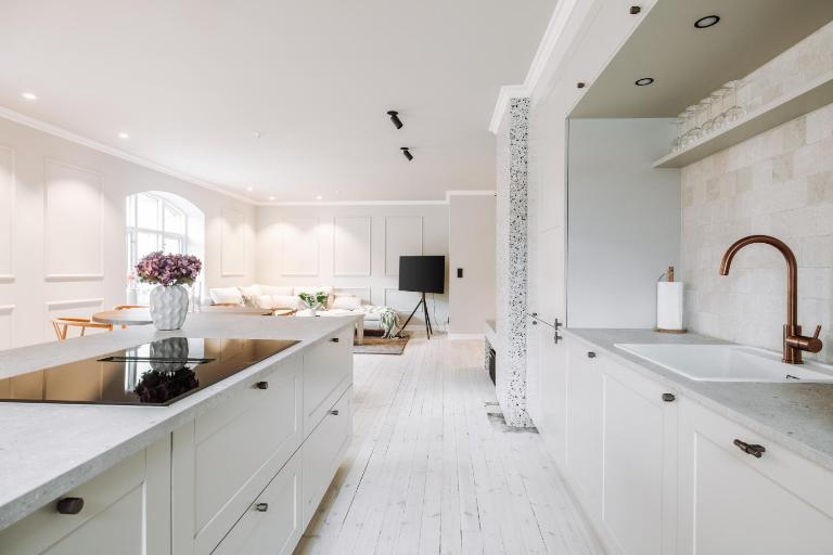 Large city apartment with sea view and parking - Ferienwohnung Ålesund