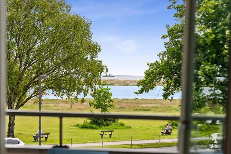 Seafront Apt - Bright, Beach, Direct Airport Metro - B&B Copenhagen