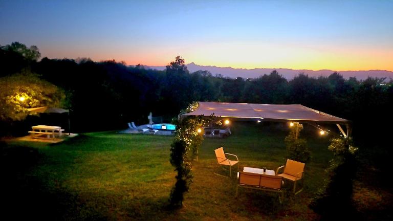 La casa di Roby-3 Appartamento Cesare con piscina - B&B La Morra