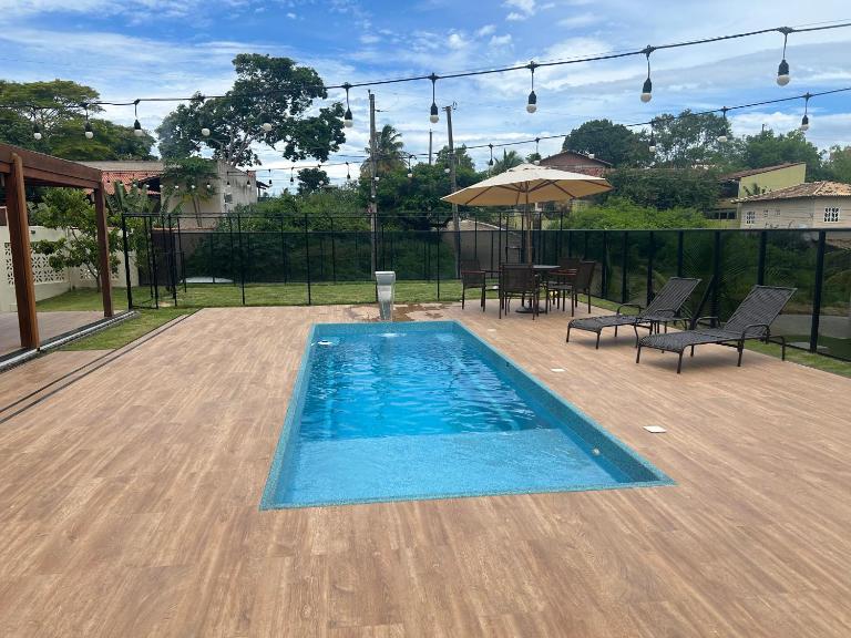 Casa de alto padrão com piscina,quadra e jacuzzi em condomínio - B&B Guarapari