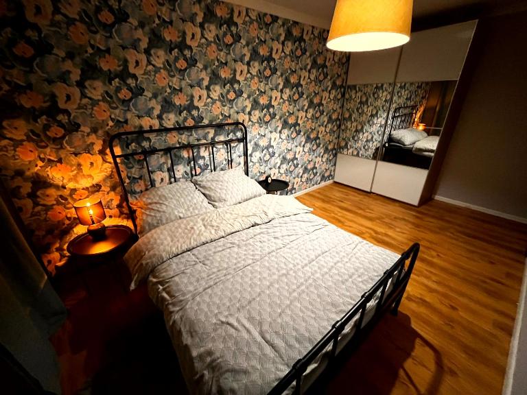 Blue Apartment KRK with Balcony - B&B Cracovia