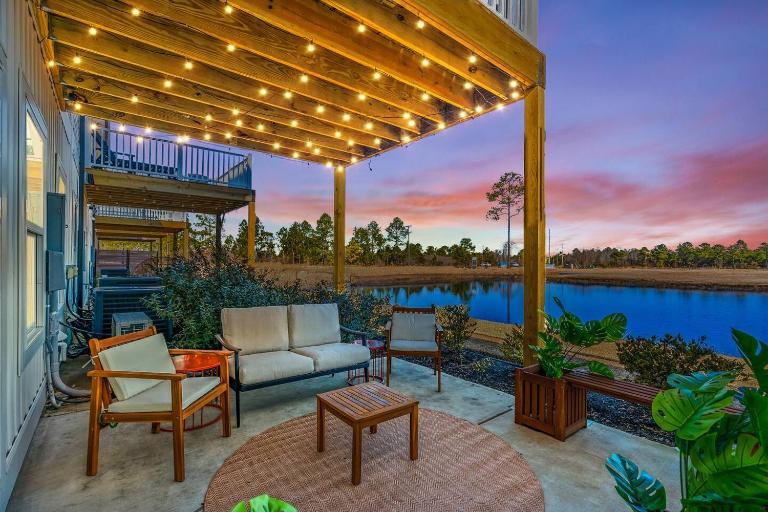 Barefoot Bliss | KingBed-Pool-WaterFront-Golf - B&B Briarwood