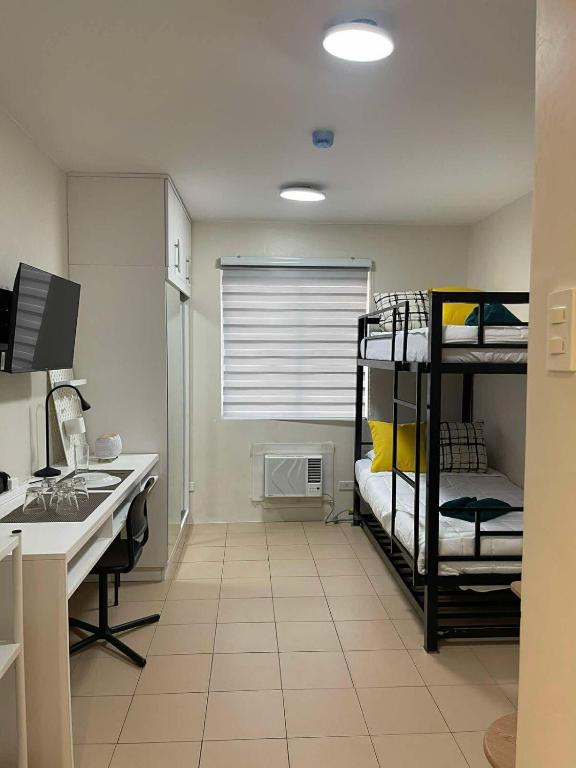 Stylish Studio 8 Spatial Condo Ma-a, Davao City - B&B Davao City