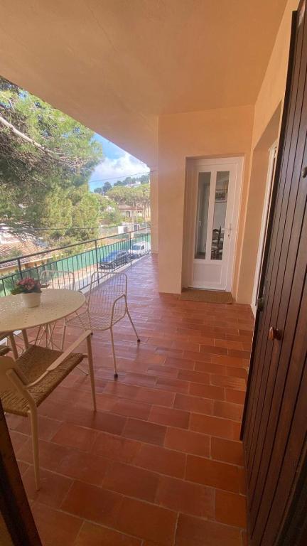Pals beach terrace renovated close to the sea - B&B Pals