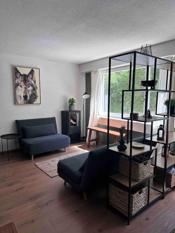 Elegant Design Studio with Pool, Sauna, and Private Parking - B&B Laax