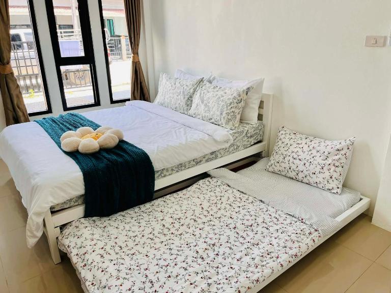 Comfort Home stay Private Room A Shared House - B&B Ban Takhun