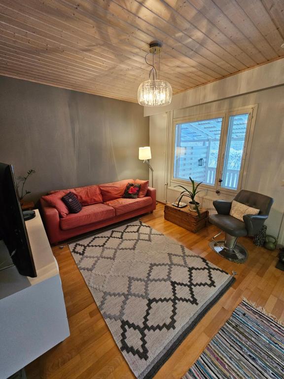 Kotoisa rivitalokaksio Lammilla & easy check in - B&B Lammi