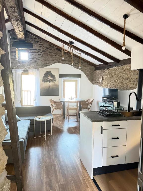 Casa de pueblo a 4km de Andorra - Bed and Breakfast Arcavell