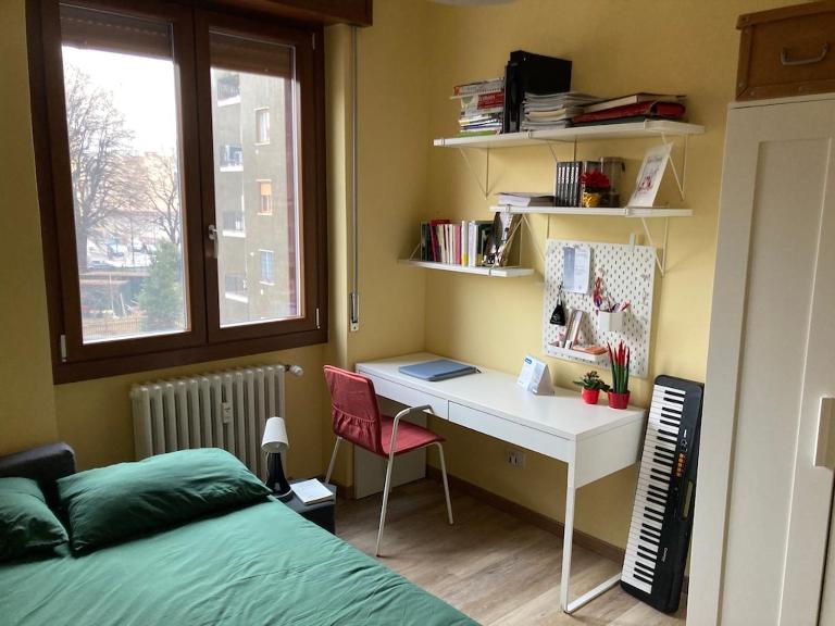 Stanza privata M1 Villa SG a 15 min dal Duomo - Chambres d'hôtes Milan
