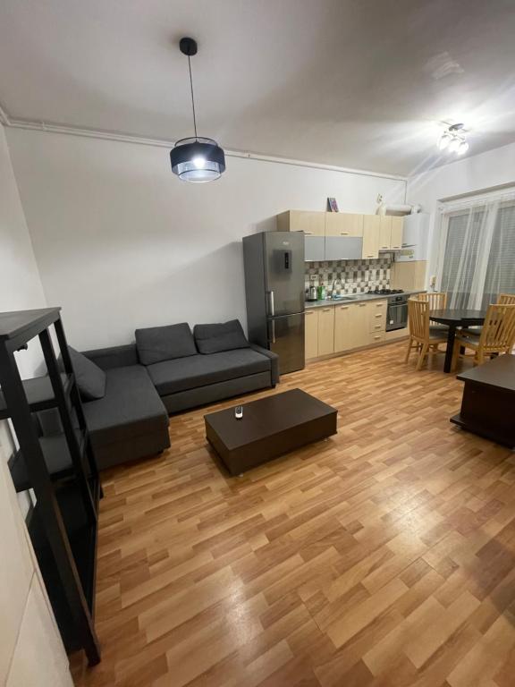 Marisah Residence #14 - Bed and Breakfast Otopeni
