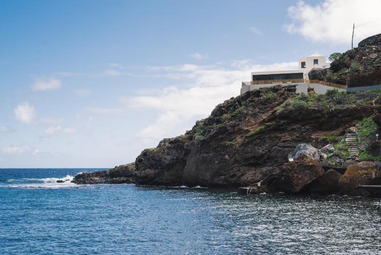 Villa Vista, tu suite frente al mar en El Hierro - B&B Tamaduste