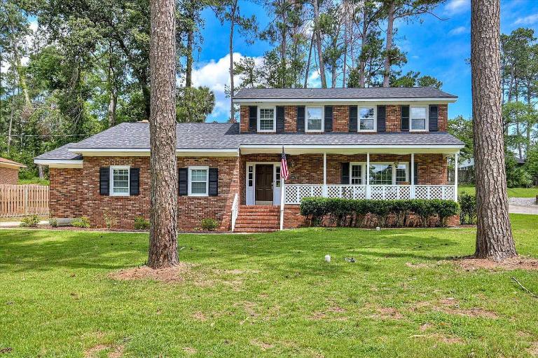 Spacious 6BR North Augusta Home & Golf Cart - Chambres d'hôtes North Augusta
