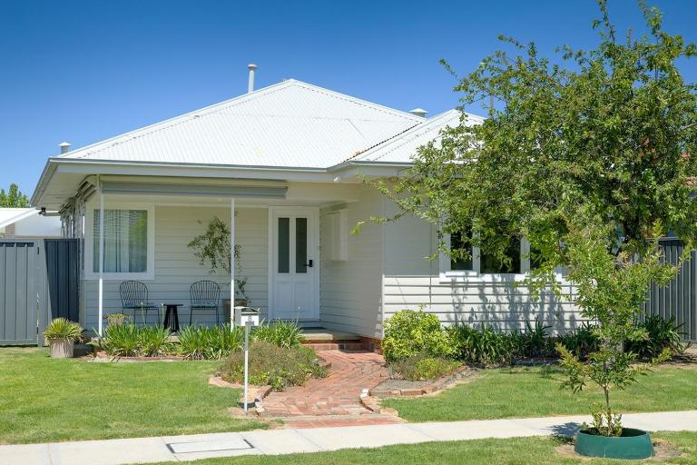 Cute Cummings St Cottage - B&B Wodonga