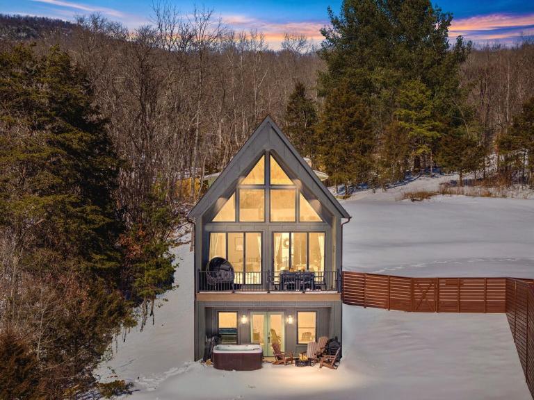 Lake Haus Cabin - Hot Tub, Sauna, Lake View, Wi-Fi - B&B Luray