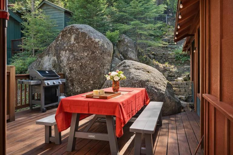 Lewis Creek cabin near Yosemite king beds - B&B Oakhurst