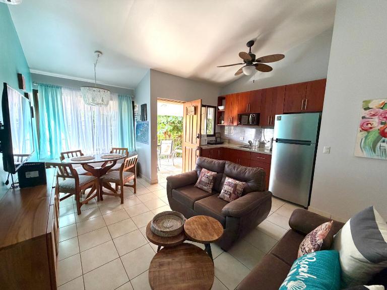 Happy Oasis Second Floor Condo with Terrace - B&B Coco, Sardinal