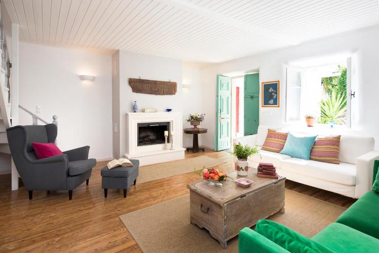 White Jasmine Cottage - Chambres d'hôtes Áno Korakiána