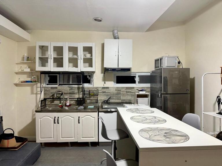 Affordable Staycation Home for 2-3 People! - Bed and Breakfast Dauin