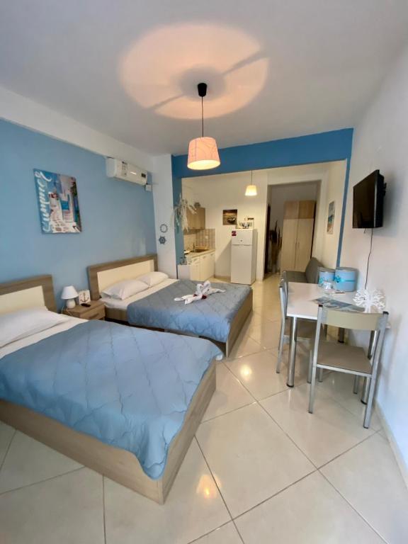 Santorini Apartment - B&B Nea Kallikrateia