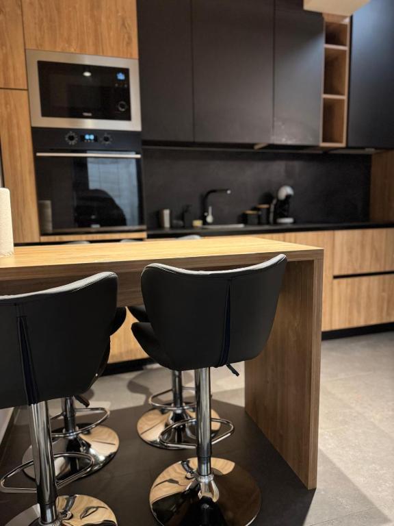 Stylish 2 Room Apartment - Chambres d'hôtes Iași