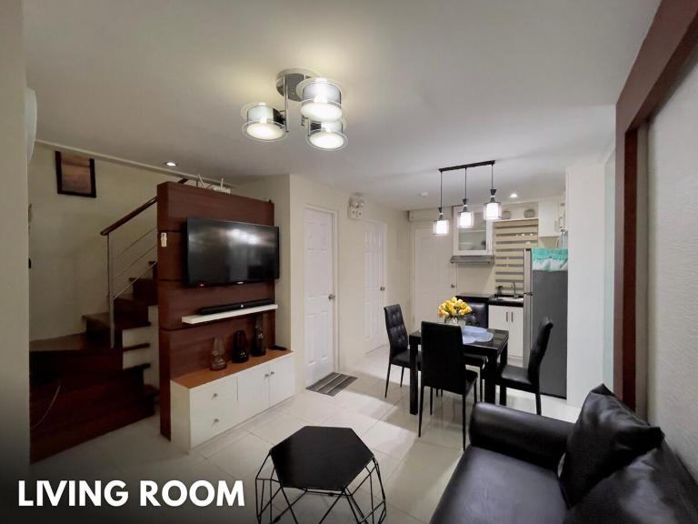 Modern Victorian Home - Stay Near SM Batangas - Ferienwohnung Batangas