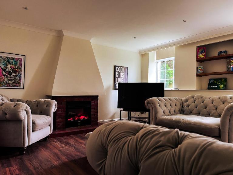 Countryside Converted Barn and Cottages Near Newquay - Chambres d'hôtes Saint Enoder