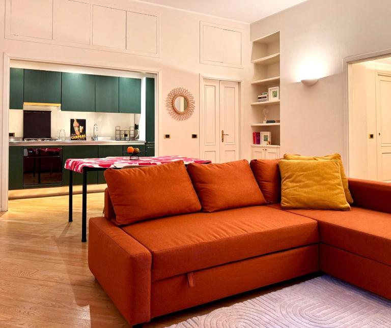 YR Apartments - Duca D'Aosta - Bed and Breakfast Milaan