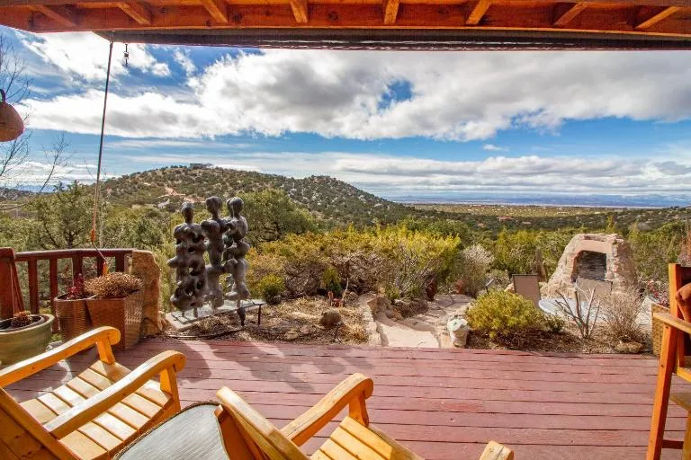 Sunlit Hills Art and Views - B&B Santa Fe