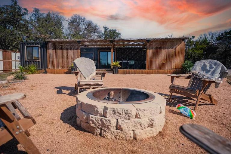 Contained in Gruene! Hot Tub! - B&B New Braunfels