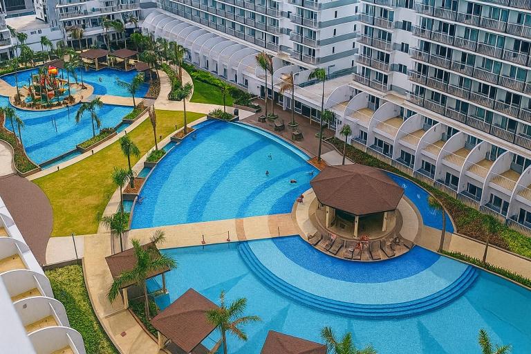 Very Spacious Condo at Mall of Asia - B&B Manila