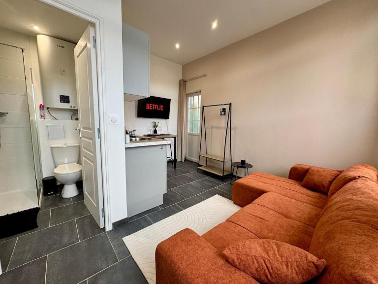 Cocon Cambraisien ,Parking, Wi-Fi - B&B Cambrai