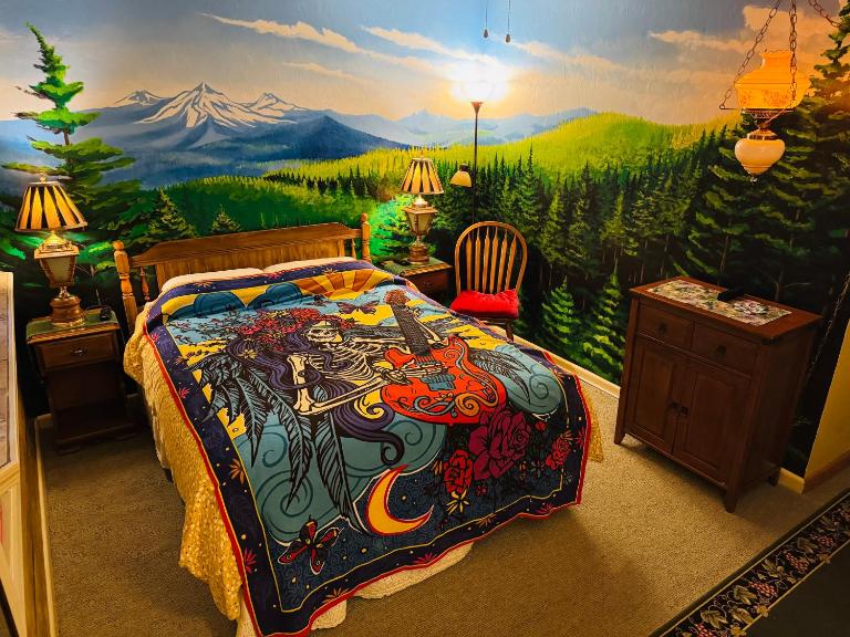 Itty Bitty Inn - Bed and Breakfast North Bend
