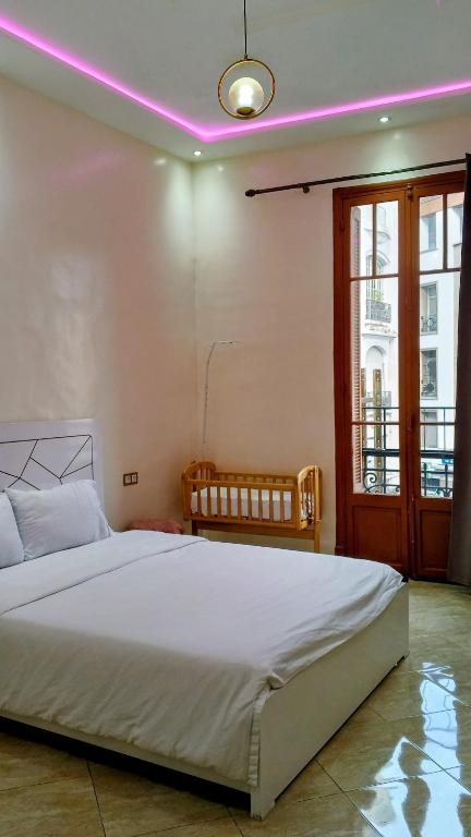 Neoclassical apartment downtown - B&B Casablanca