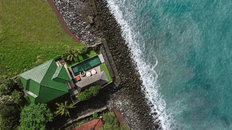 Villa Rosita Oceanfront Villa with Private Chef in Bali - B&B Klungkung
