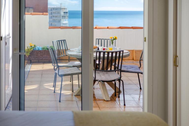 Castle and Beach by Fidalsa - B&B Alicante