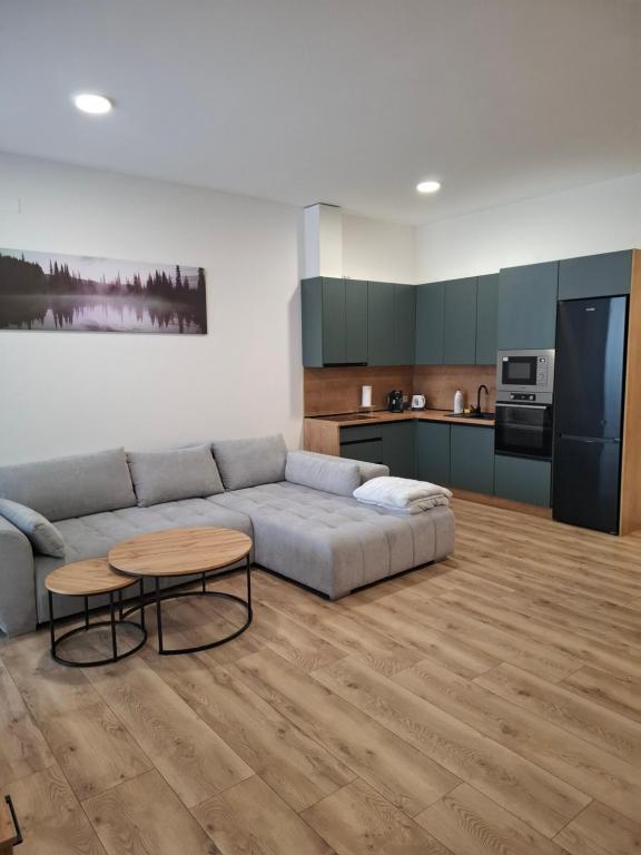 Lux Apartmán Central Point s terasou O - B&B Humenné
