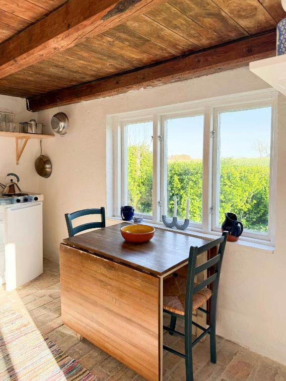 Rural Guest House Between Simrishamn And Skillinge - B&B Simrishamn