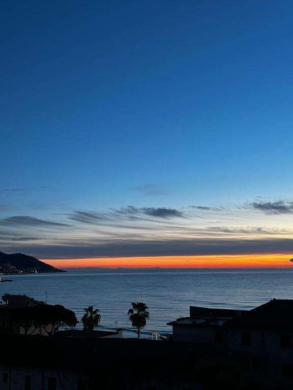 Appartamento Londra - Bilocale Vista Mare - B&B Diano Marina